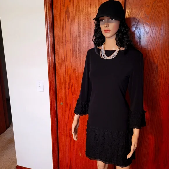 EUC/ Donna Morgan Dresd - Picture 2 of 5